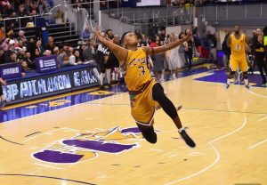 哈里森巴恩斯的篮球之路与职业生涯成就探讨